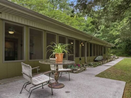 Serenity Cove-a unique waterfront home with canoe, kayak and fire pit!     