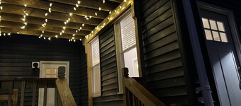 Walk to Restaurants and Bars! Newly-Renovated Downtown 3 Bedroom Home.