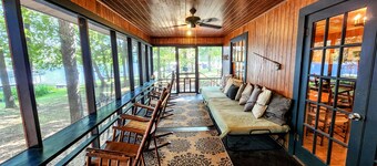 Roddy's Roost Lakefront Cabin - Hot Springs AR
