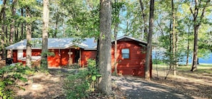 Exterior - Roddy's Roost Lakefront Cabin - Hot Springs AR
 (Hot Springs)