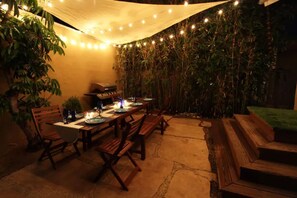 Outdoor dining - San Diego Urban Oasis. Spacious & best location. (San Diego)