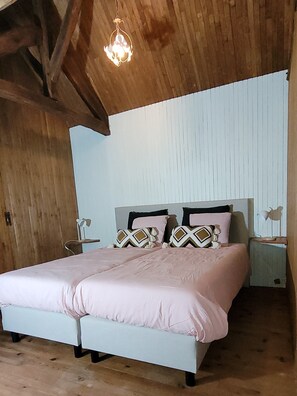 3 Schlafzimmer, Zimmersafe, Bügeleisen/Bügelbrett, Reisekinderbett
