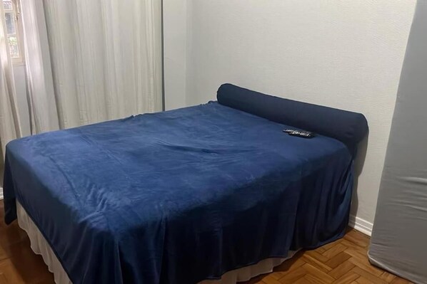2 室のベッドルーム、アイロン / アイロン台、WiFi、ベッドシーツ