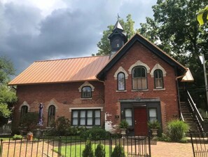 Exterior - The Carriage House- "Coachman's Inn unit" (Mansfield)