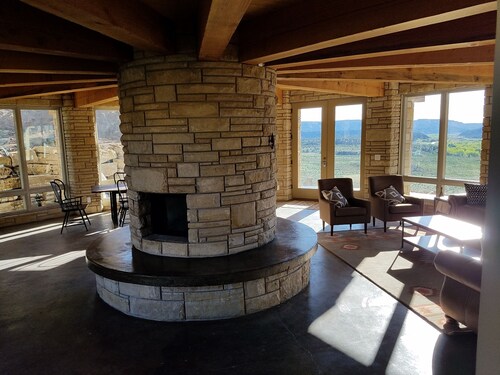 Escalante Cliff House