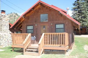 Exterior - Located on the river, facing the Mountains (Red River)