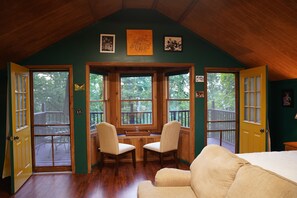 Smart TV - Cabin surrounded by nature! Close to Cades Cove, Pigeon Forge and Gatlinburg. (Townsend)