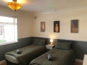 2 chambres, fer et planche Ă repasser, Wi-Fi gratuit, draps fournis