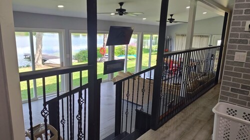 Charming Lakefront Retreat on Little Mill Lake