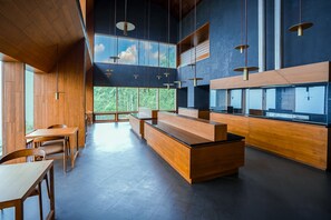 Restaurant - The Valle by Kondody Hotels (Devikolam)