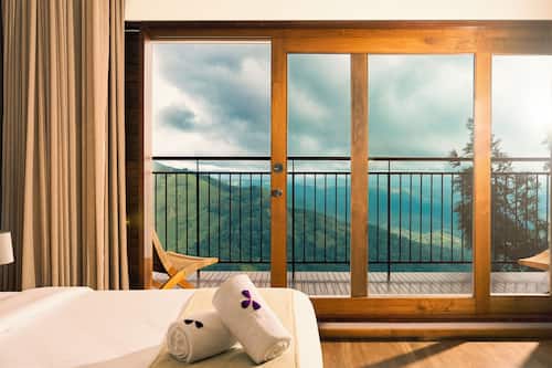 Luxe tweepersoonskamer | Uitzicht vanuit de kamer