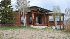 Front of property - The Huston Lodge (Walden)
