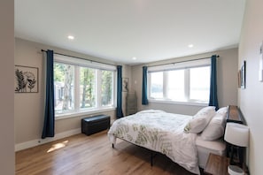 4 bedrooms, WiFi, bed sheets
