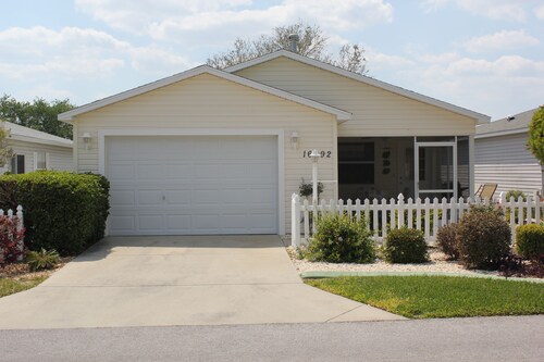 Cozy Patio Villa, close to Nancy Lopez Champion Golf & 4 Executive  Golf Courses