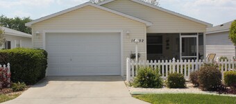 Cozy Patio Villa, close to Nancy Lopez Champion Golf & 4 Executive  Golf Courses