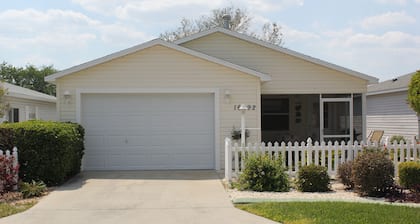 Cozy Patio Villa, close to Nancy Lopez Champion Golf & 4 Executive Golf Courses