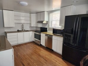 Private kitchen - Historic downtown home (Lafayette)