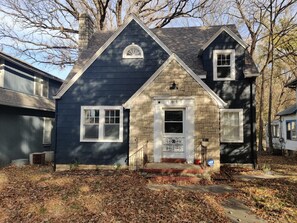 Exterior detail - Cozy, Rustic Bungalow (Leavenworth)