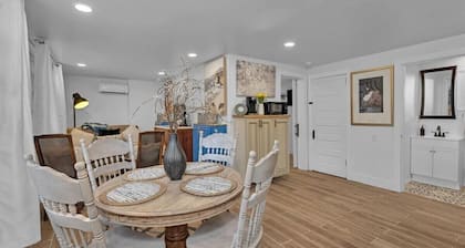 1 bedroom, 1 bathroom home that sleeps 3