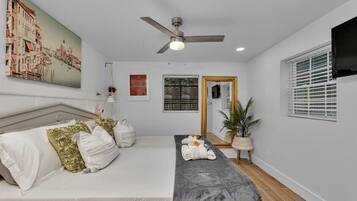 1 bedroom, iron/ironing board, free WiFi, bed sheets