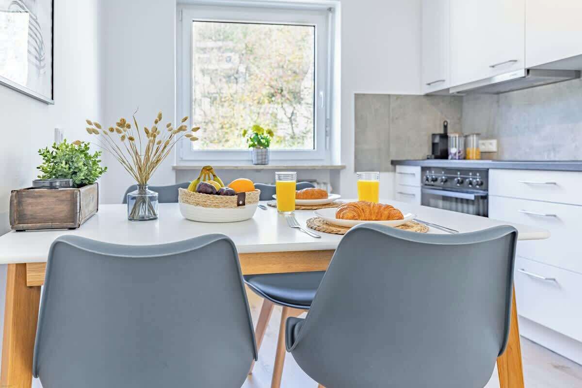 Kühlschrank, Ofen, Herdplatte, Geschirrspüler