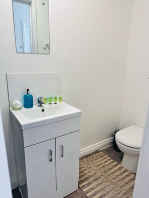 Shower, towels