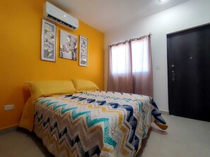 1 chambre, fer et planche à repasser, Wi-Fi, draps fournis