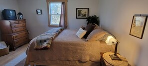 3 chambres, fer et planche à repasser, draps fournis