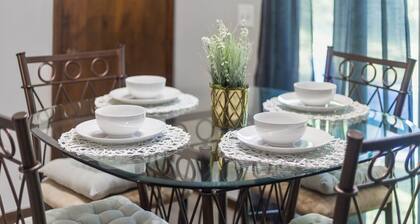 Vibrant Home Near Beaumont Troy, Henry Ford Hospital & GM