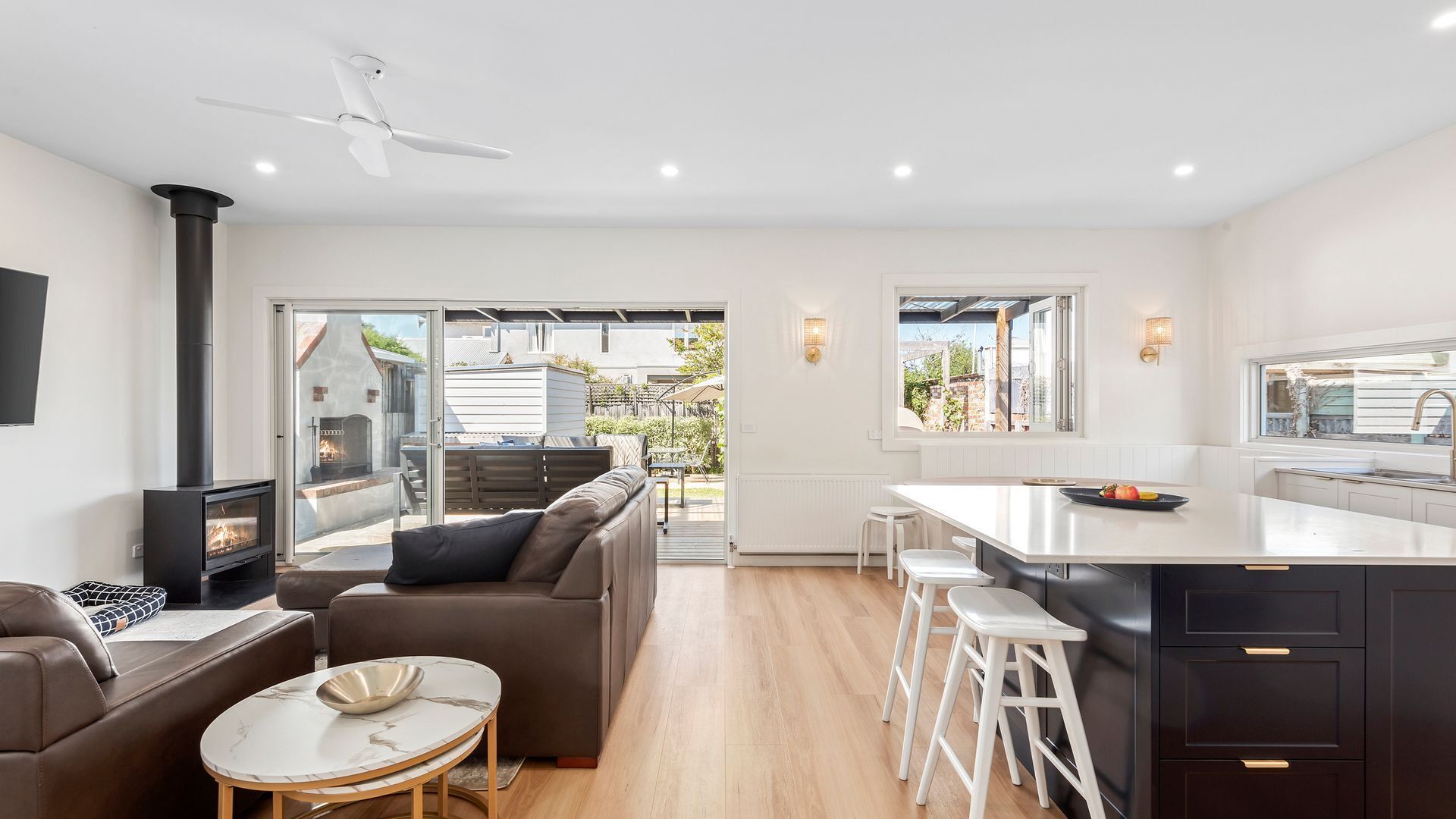 TV connectée, cheminée