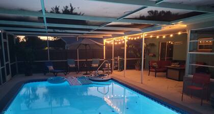 New Listing! Recently renovated home in Clearwater 6 miles from beach with pool