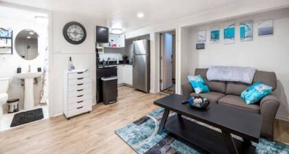 Quaint 1 Bed 1 Bath Apartment Close to Downtown