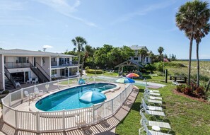 A heated pool - Directly on the Gulf - Unit 15 - Efficiency - Second Floor - Sleeps 2 (Venice)