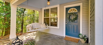 Centrally Located Home ~ Steps to Oxford Square!