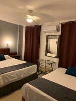 Family Twin Room | Desk, free WiFi