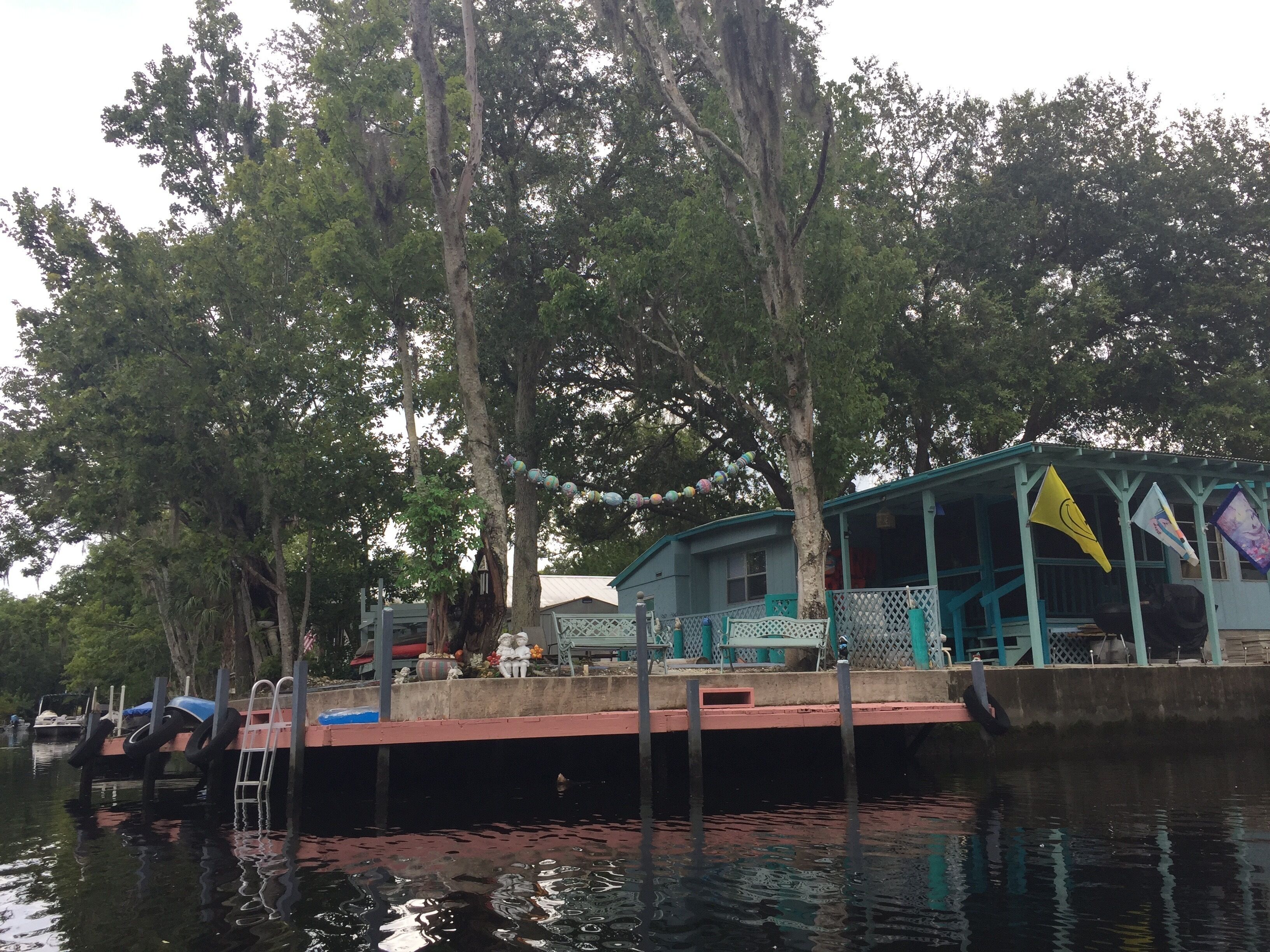 Weeki River Haven-Large Waterfront/corner Lot -On 2 canals - Very close to river