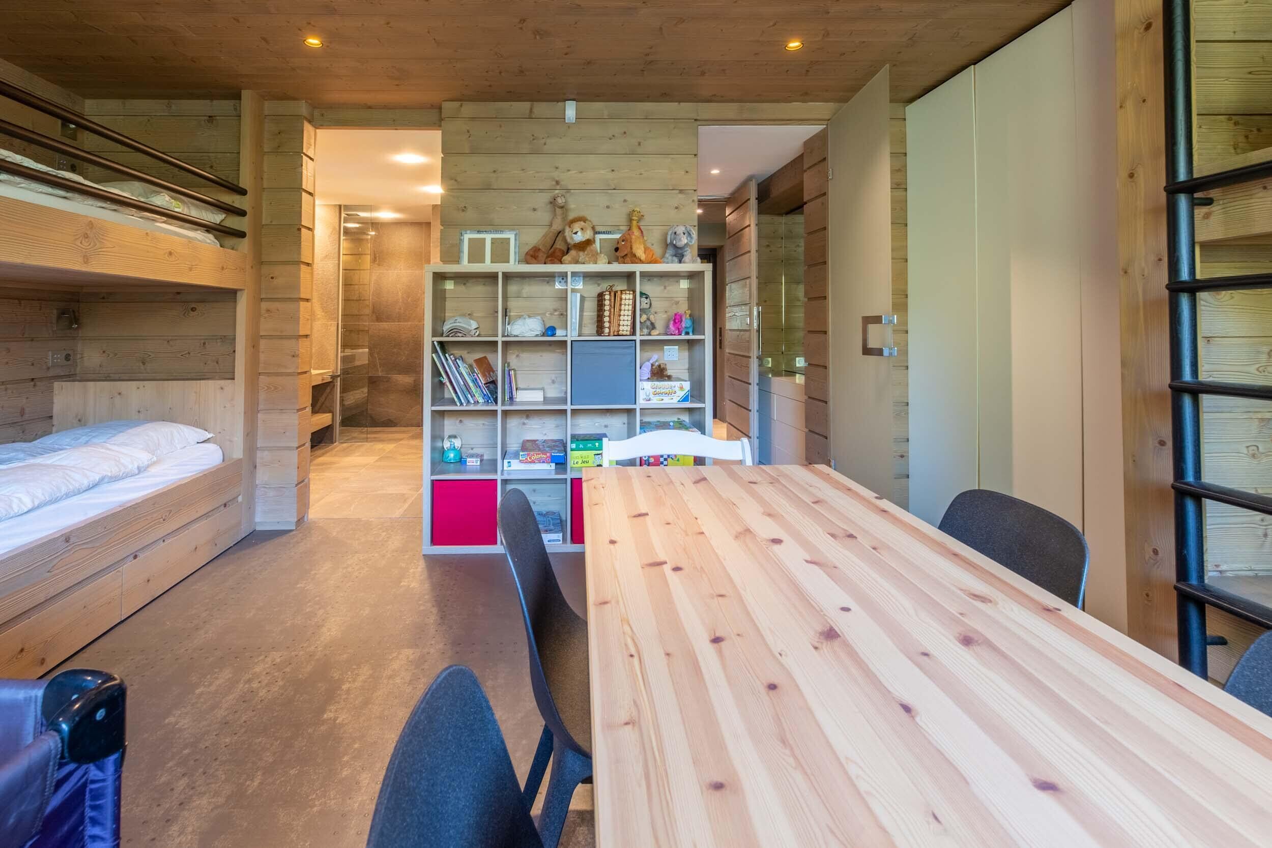 7 habitaciones, cuna de viaje, wifi y ropa de cama 