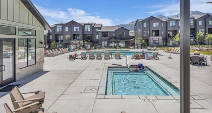 Cozy Ski Retreat Minutes From Snowbasin