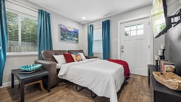 2 chambres, fer et planche à repasser, Wi-Fi gratuit, draps fournis
