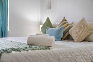 3 chambres, fer et planche à repasser, Wi-Fi, literie fournie