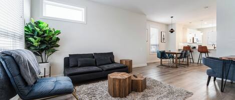 Téléviseur, bureau