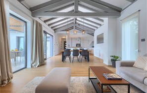 Fernseher, Stereoanlage