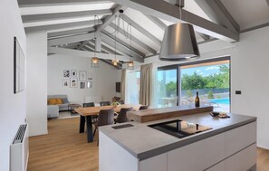 Interior - Amazing home in Kringa (Kringa)