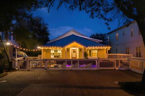 Exterior - 3min walk to private beach access, saltwater spa & pool (Destin)