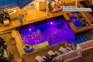 A heated pool - 3min walk to private beach access, saltwater spa & pool (Destin)