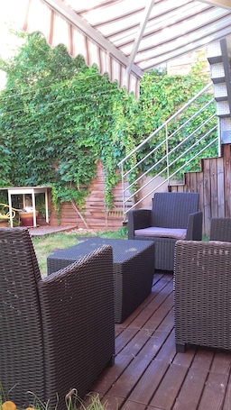 Terrace/patio. Apartment 'Oasis T3' with Shared Terrace, Private Garden and Wi-Fi