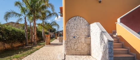 Enceinte de lâhĂ©bergement