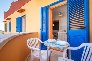 Outdoor dining - Apartment 'Terra E Colori Bilo 3' with Wi-Fi and Air Conditioning (Gallipoli)