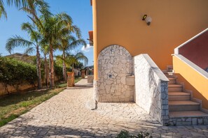 Property grounds - Apartment 'Terra E Colori Bilo 3' with Wi-Fi and Air Conditioning (Gallipoli)