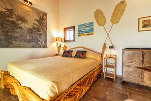 Free WiFi, bed sheets - Studio Apartment 'Stazzo Jana' with Sea View, Private Terrace and Air Conditioning (Trinità d'Agultu)